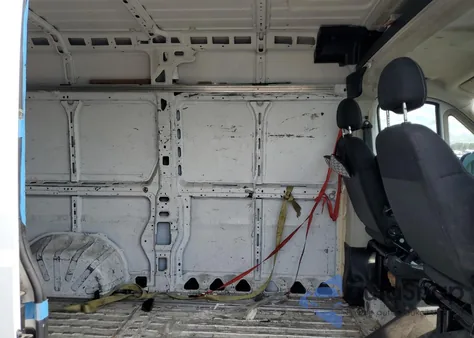 2018 Ram Promaster 2500 2500 High z USA, uszkodzony, nr VIN 3C6TRVCG8JE113090